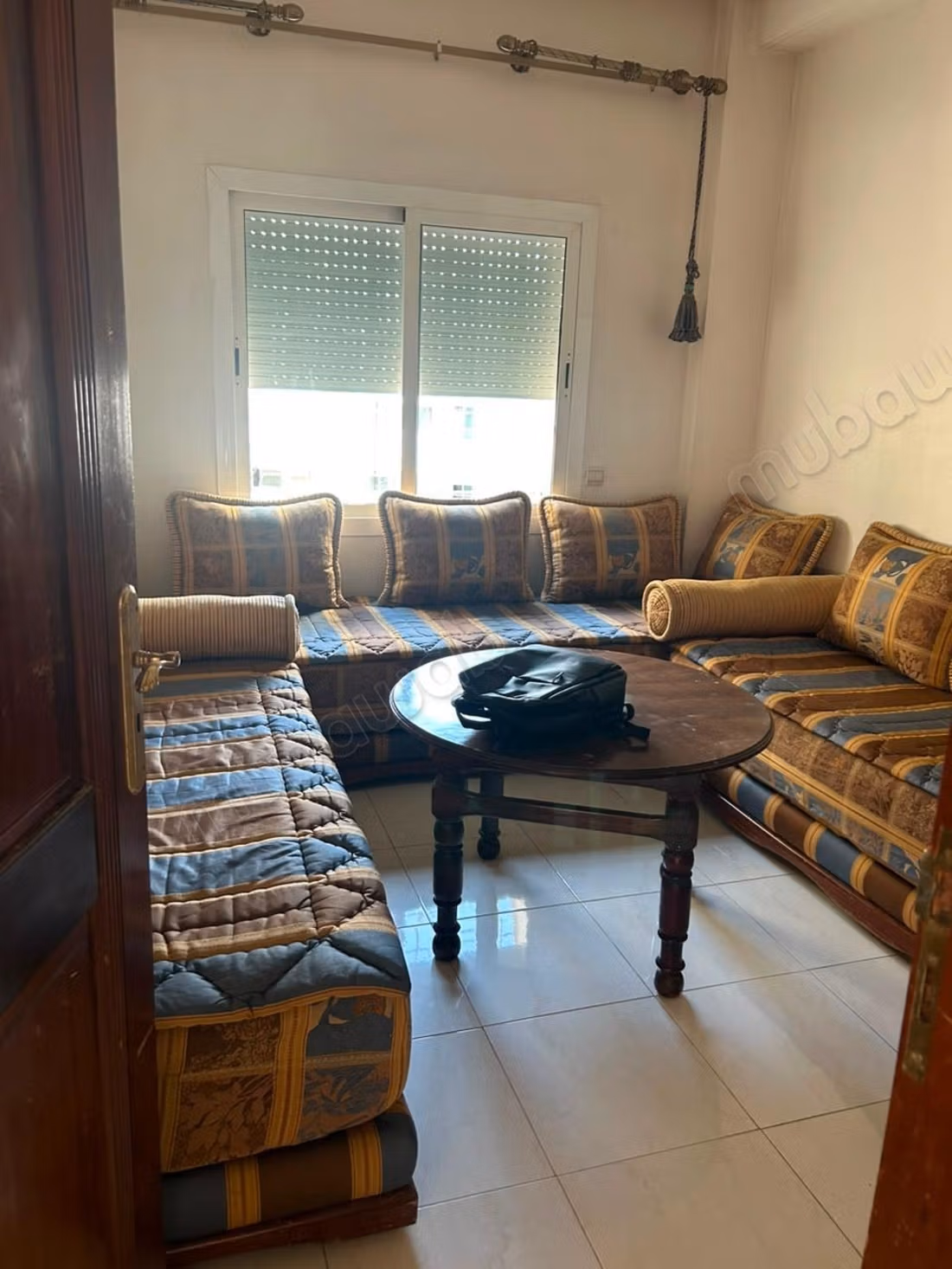 Bel appartement en location à Nouvelle Ville. 
3 chambres. 
Meublé