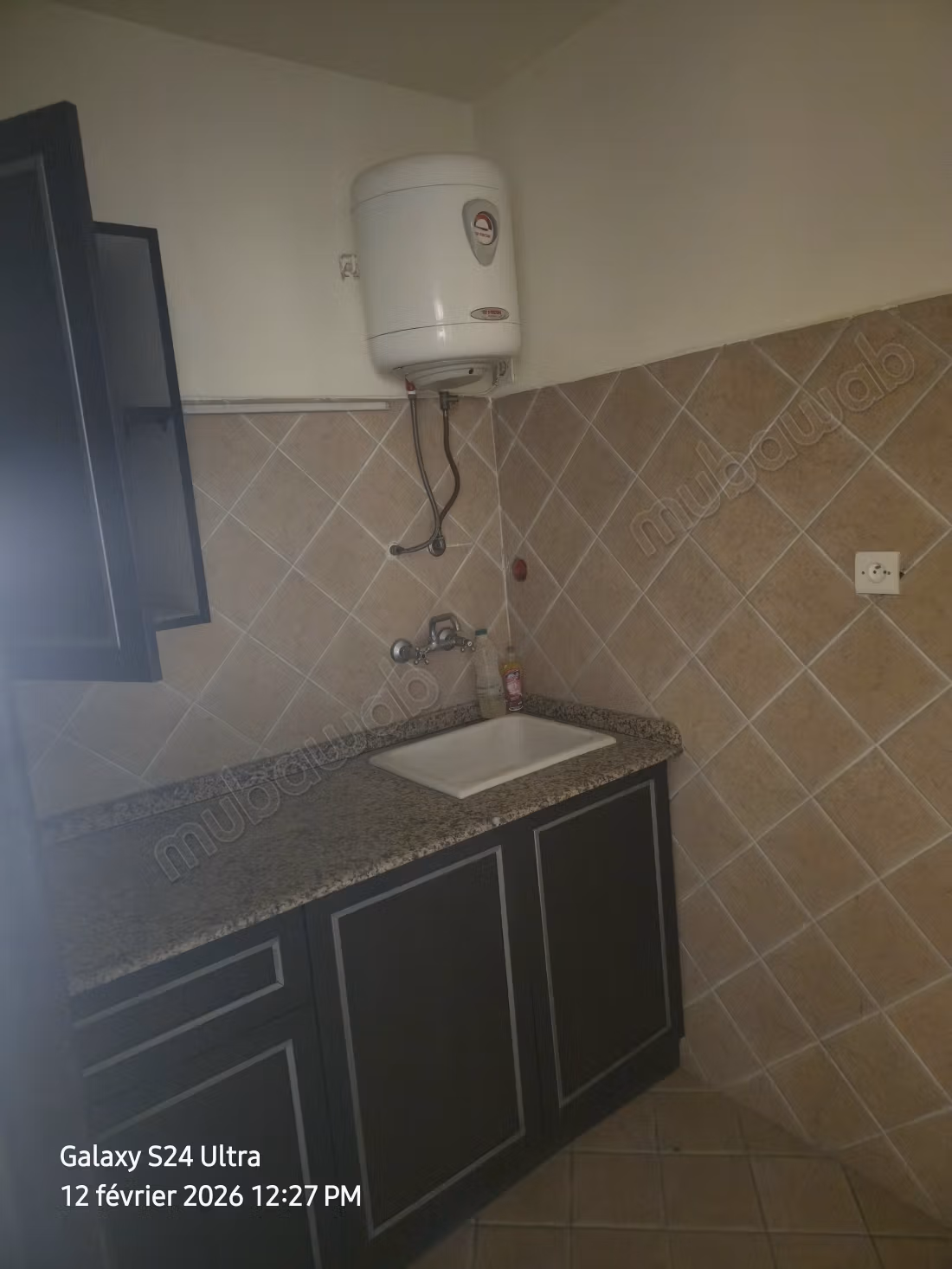 Très bel appartement en location en Centre ville. 4 pièces. Terrasse et ascenseur