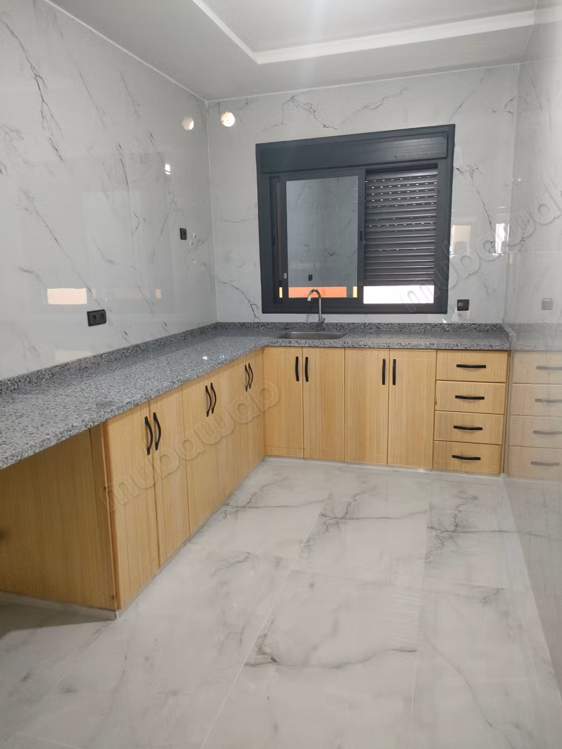 Bel appartement en location à Martil. 
Surface de 80 m²