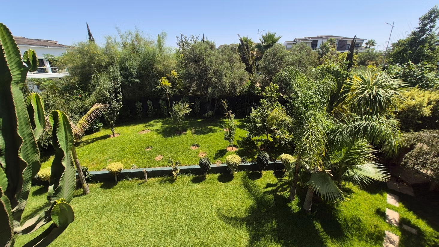 A vendre jolie villa 680m2 Ville Verte Bouskoura