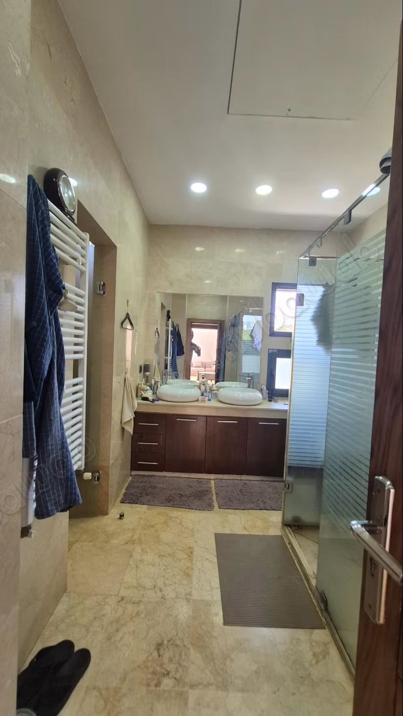 A vendre jolie villa 680m2 Ville Verte Bouskoura