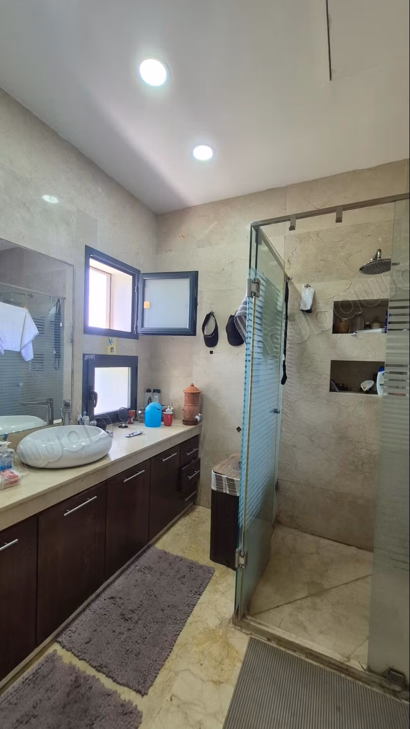 A vendre jolie villa 680m2 Ville Verte Bouskoura