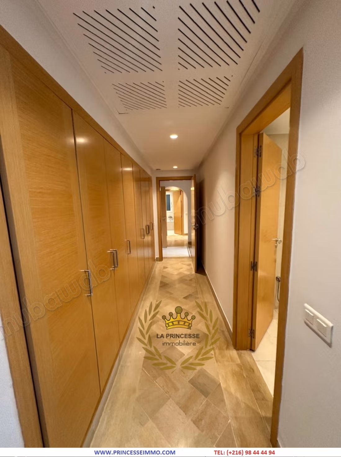 Vendita di un bell'appartamento a Gammarth Supérieur. Superficie di 186 m². Porta blindata e riscaldamento centralizzato