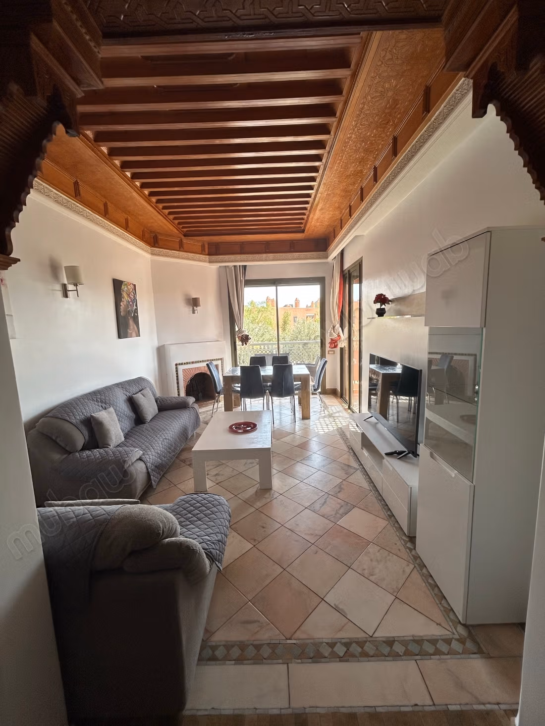 Appartements à louer à Ennakhil Palmeraie. 4 grandes pièces. Climatisation et piscine
