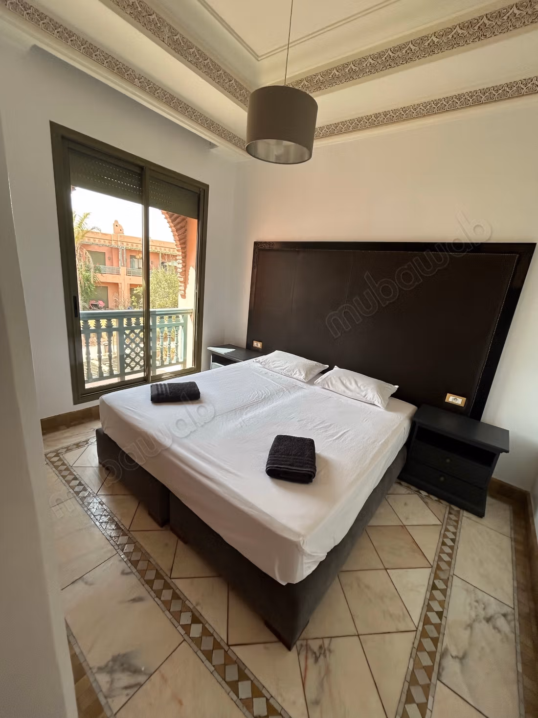 Appartements à louer à Ennakhil Palmeraie. 4 grandes pièces. Climatisation et piscine