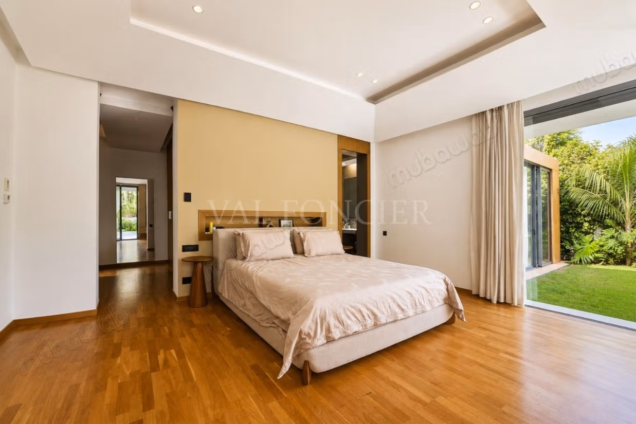 Posizione magnifica villa su un piano ad Aïn Diab Extension – 4 camere e piscina