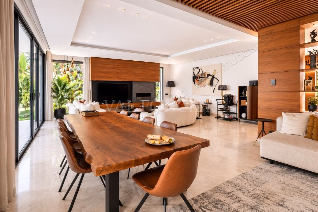 Posizione magnifica villa su un piano ad Aïn Diab Extension – 4 camere e piscina