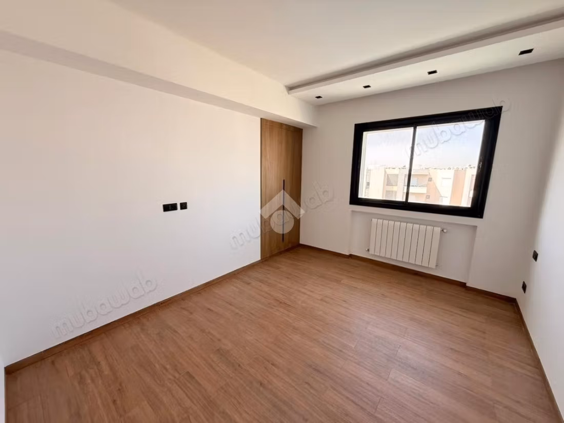 Appartamento in vendita a Les Jardins de Carthage. Superficie 100 m². Terrazzo e garage