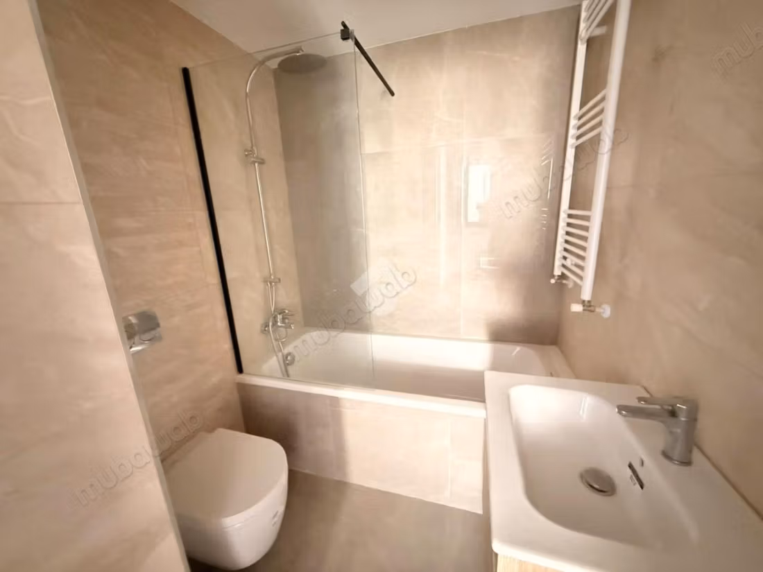 Appartamento in vendita a Les Jardins de Carthage. Superficie 100 m². Terrazzo e garage