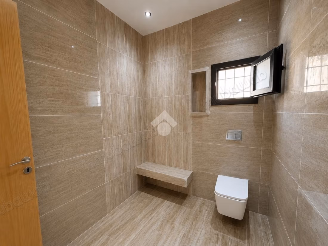 Semi-detached villa for rent