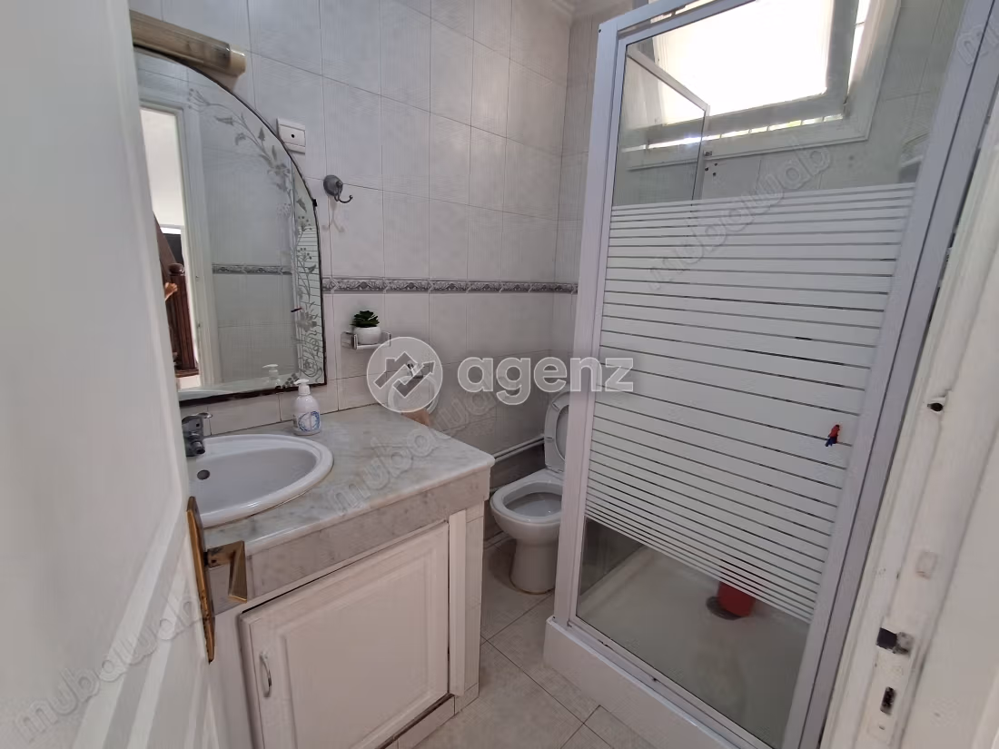 Villa à vendre 401 m², 6 chambres Harhoura Skhirate Témara