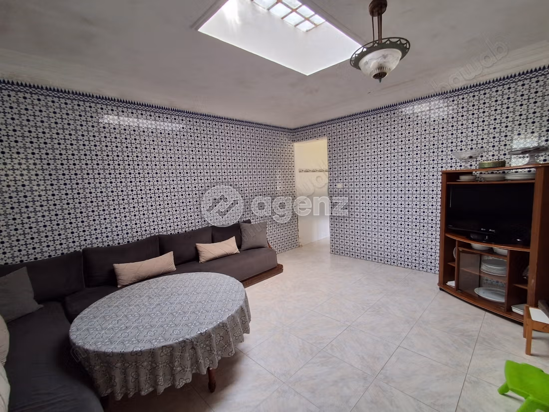 Villa à vendre 401 m², 6 chambres Harhoura Skhirate Témara