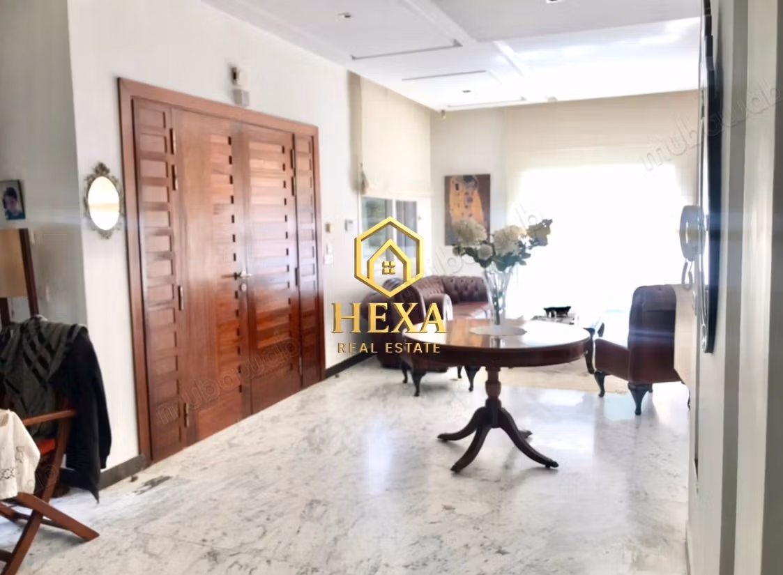 Villa S4 avec piscine et jardin à La Marsa