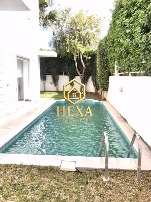 Villa S4 avec piscine et jardin à La Marsa