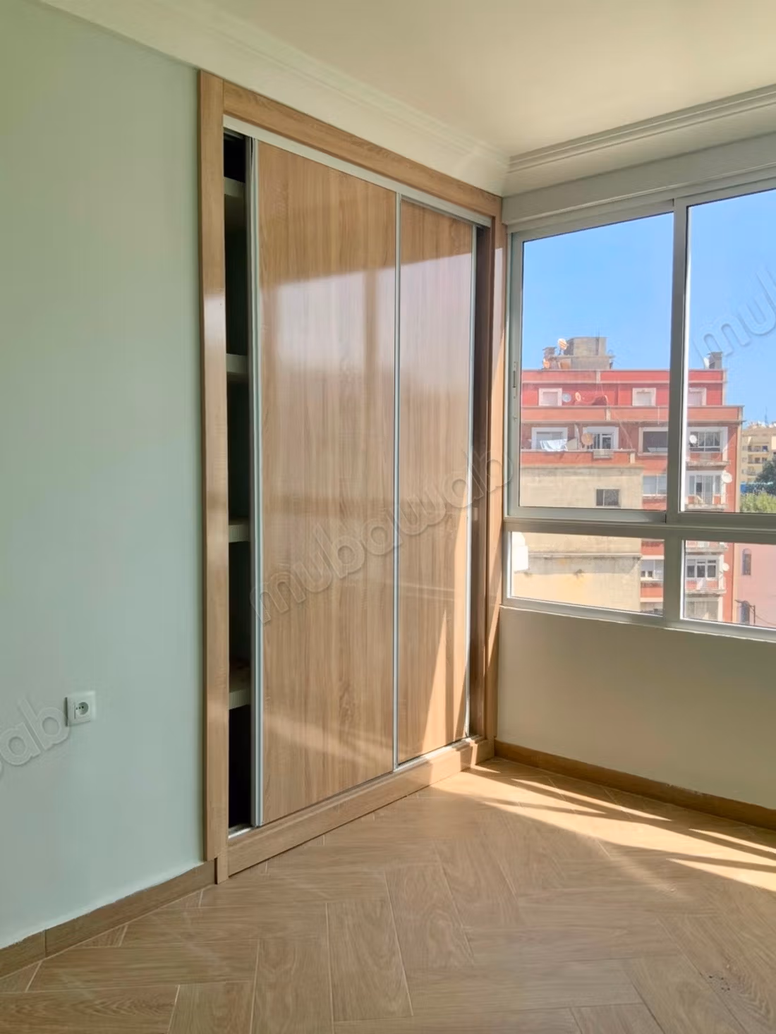 Appartment duplex à louer à Administratif. 3 chambres, cheminée