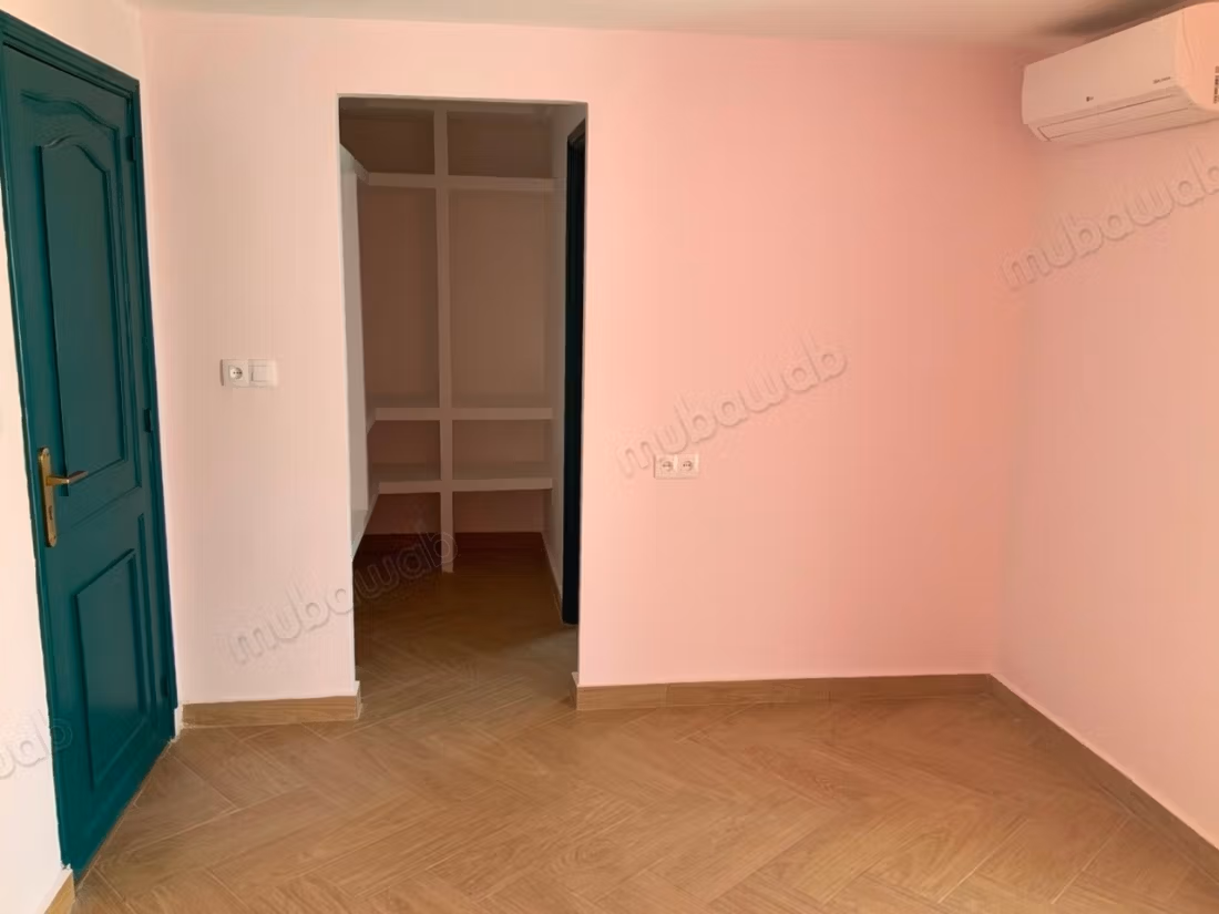 Appartment duplex à louer à Administratif. 3 chambres, cheminée