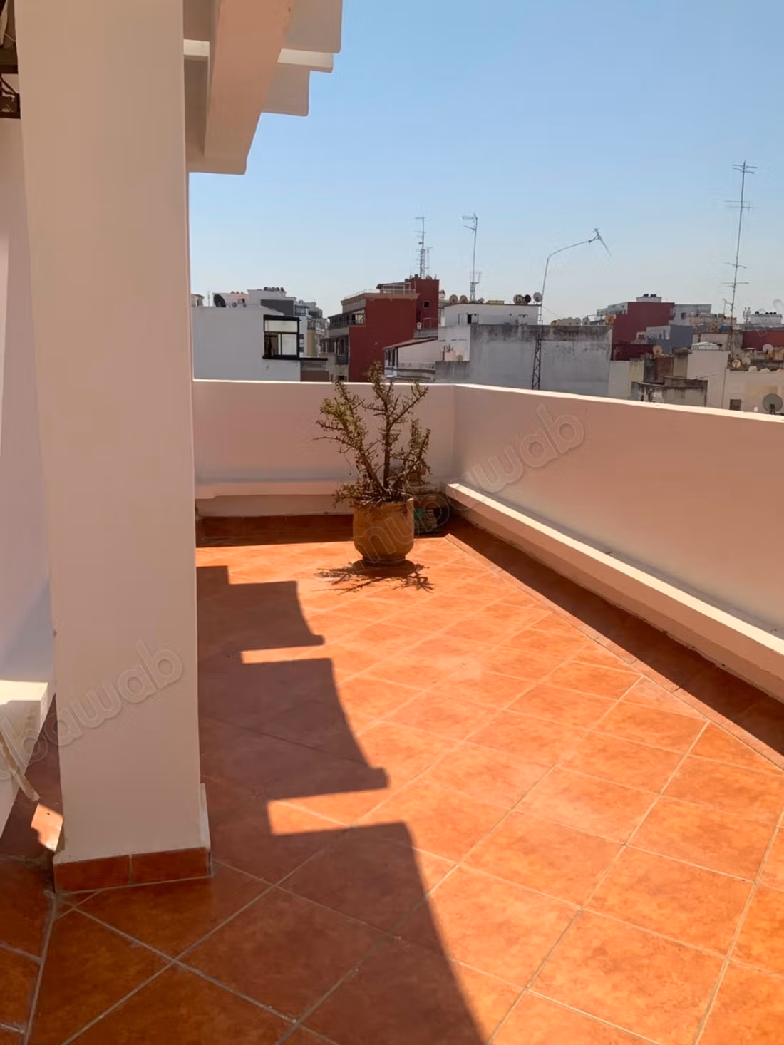 Appartment duplex à louer à Administratif. 3 chambres, cheminée