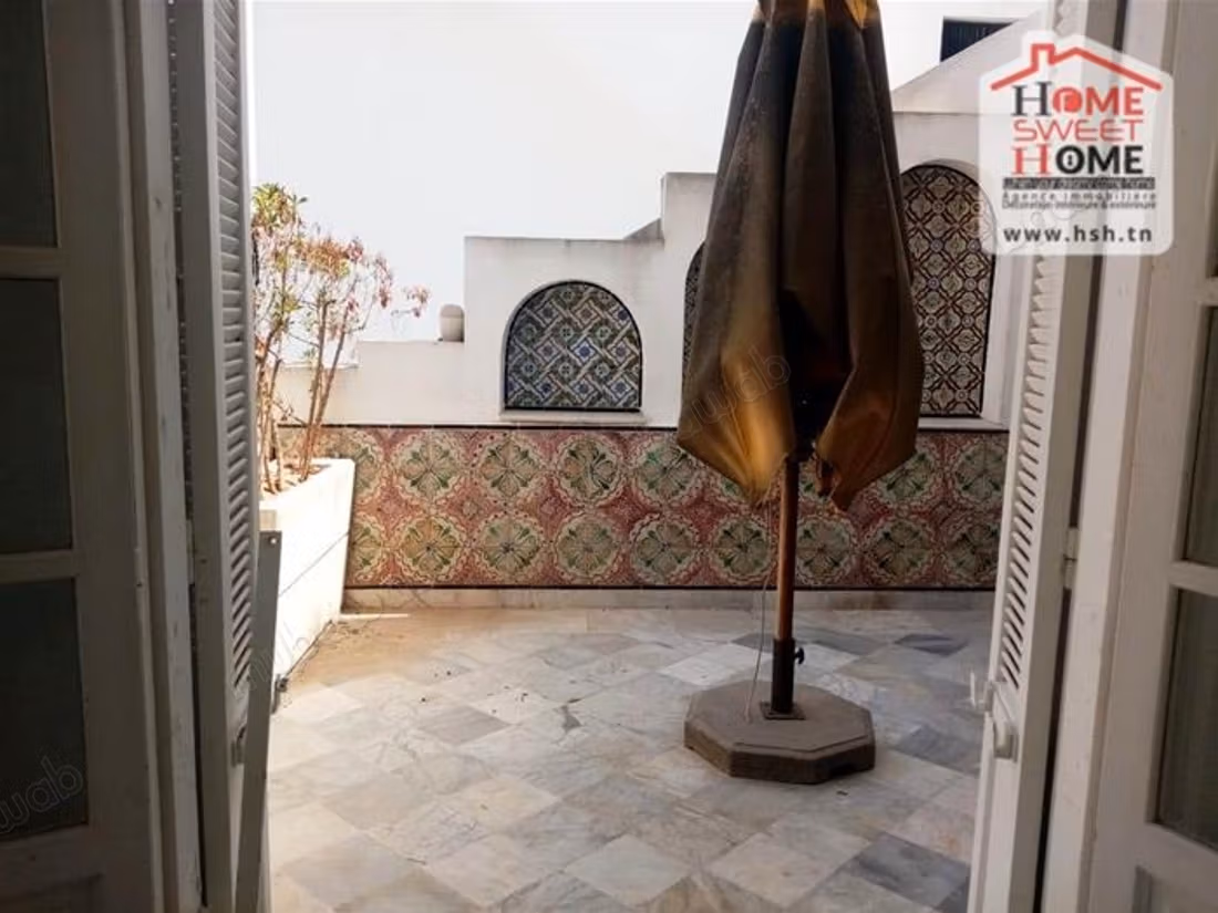 Fabulous apartment for sale in Amilcar. Dimension 180 m². Large terrace