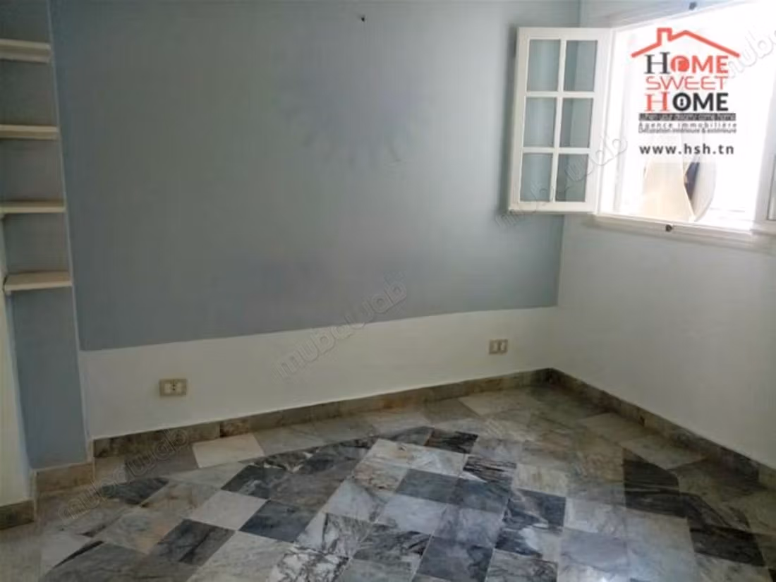Fabulous apartment for sale in Amilcar. Dimension 180 m². Large terrace