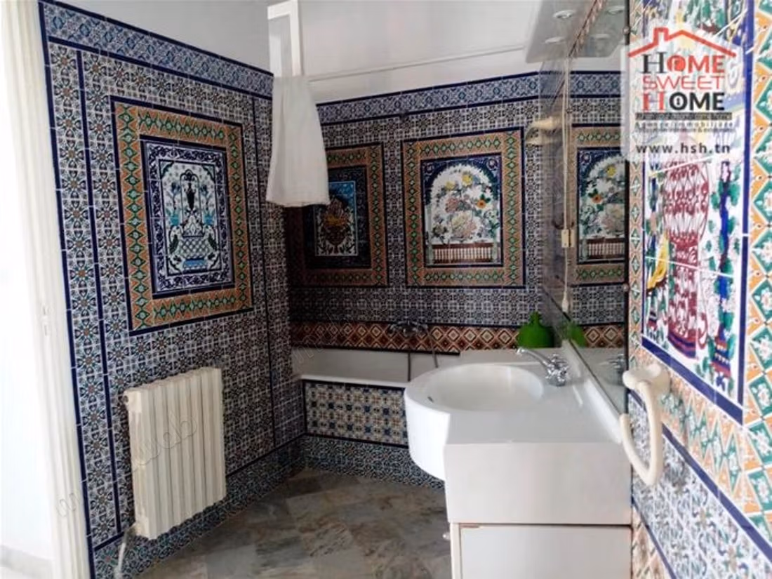 Fabulous apartment for sale in Amilcar. Dimension 180 m². Large terrace