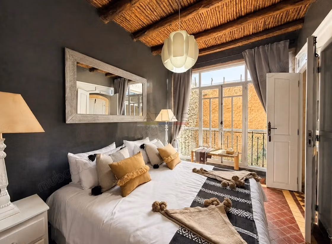 Riad for sale in Bab Doukkala. 4 lovely rooms. Fully furnished