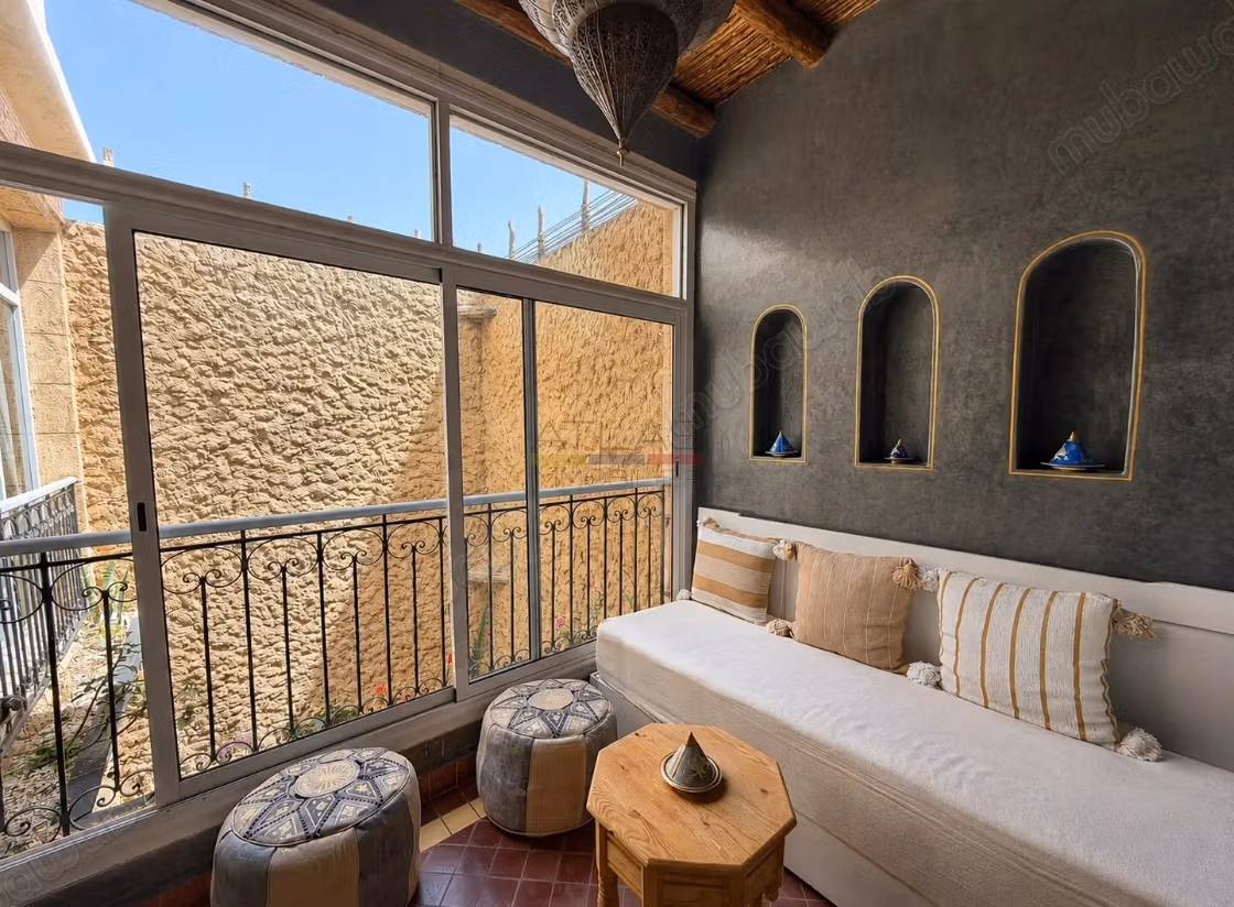Riad for sale in Bab Doukkala. 4 lovely rooms. Fully furnished