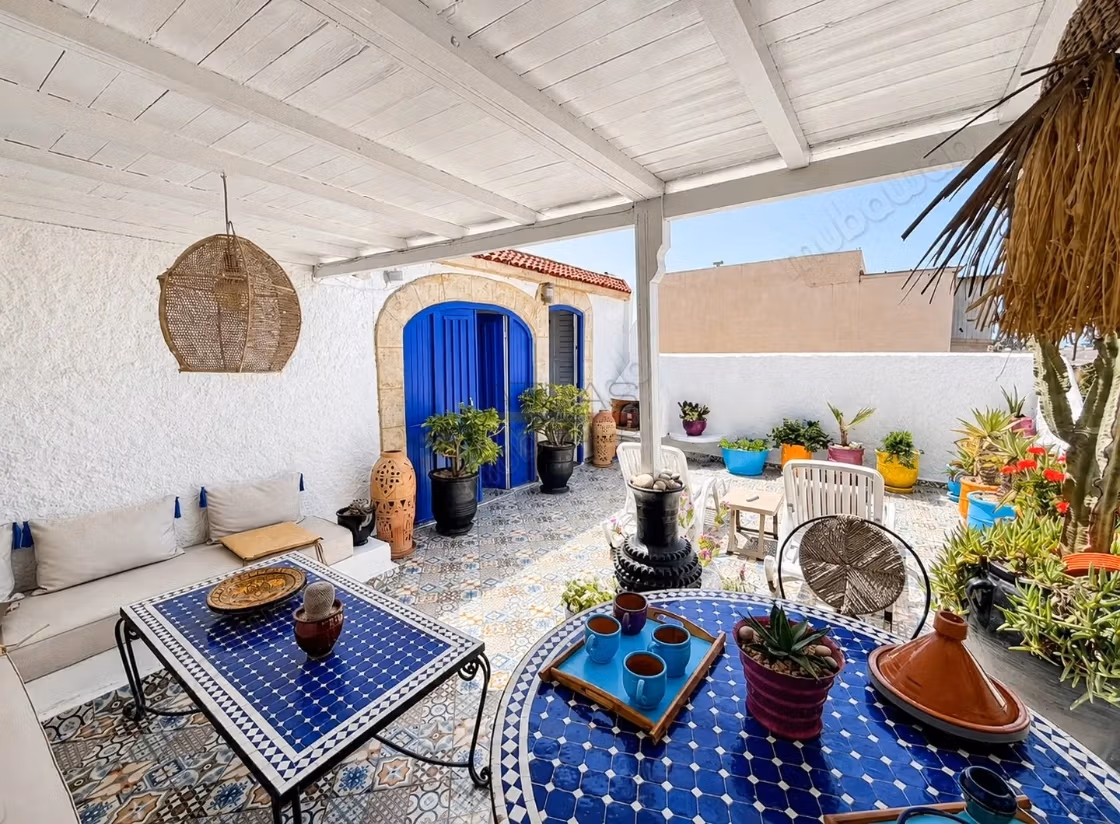 Riad for sale in Bab Doukkala. 4 lovely rooms. Fully furnished