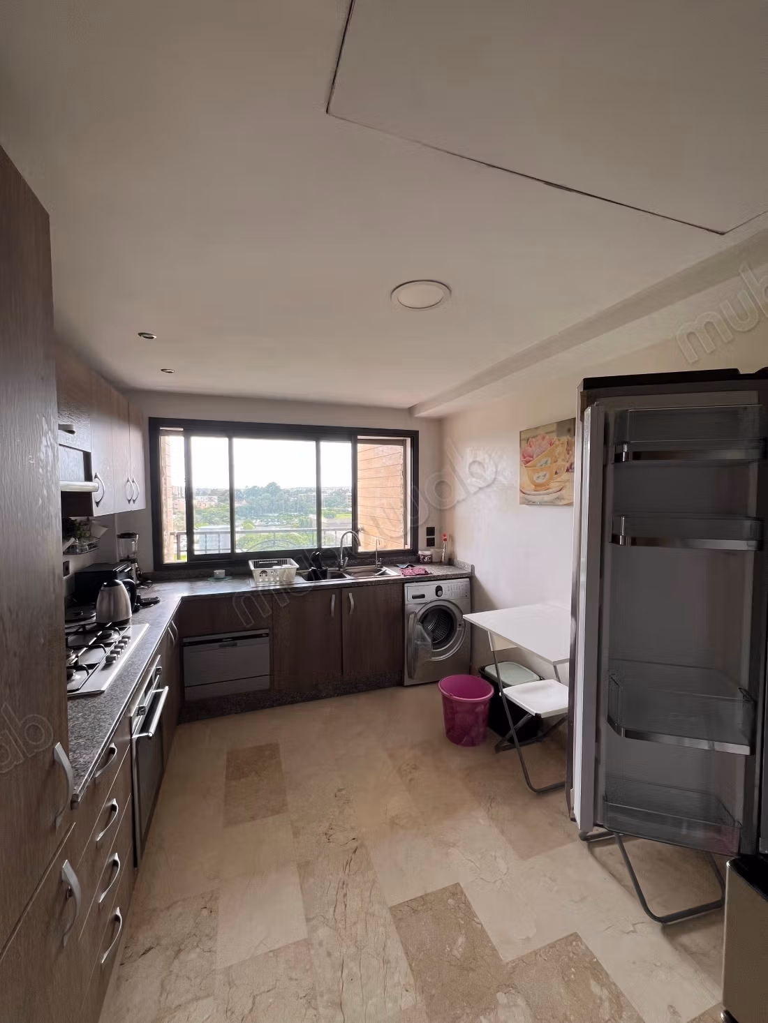 Apartamento lujoso de 3 habitaciones sin vistas