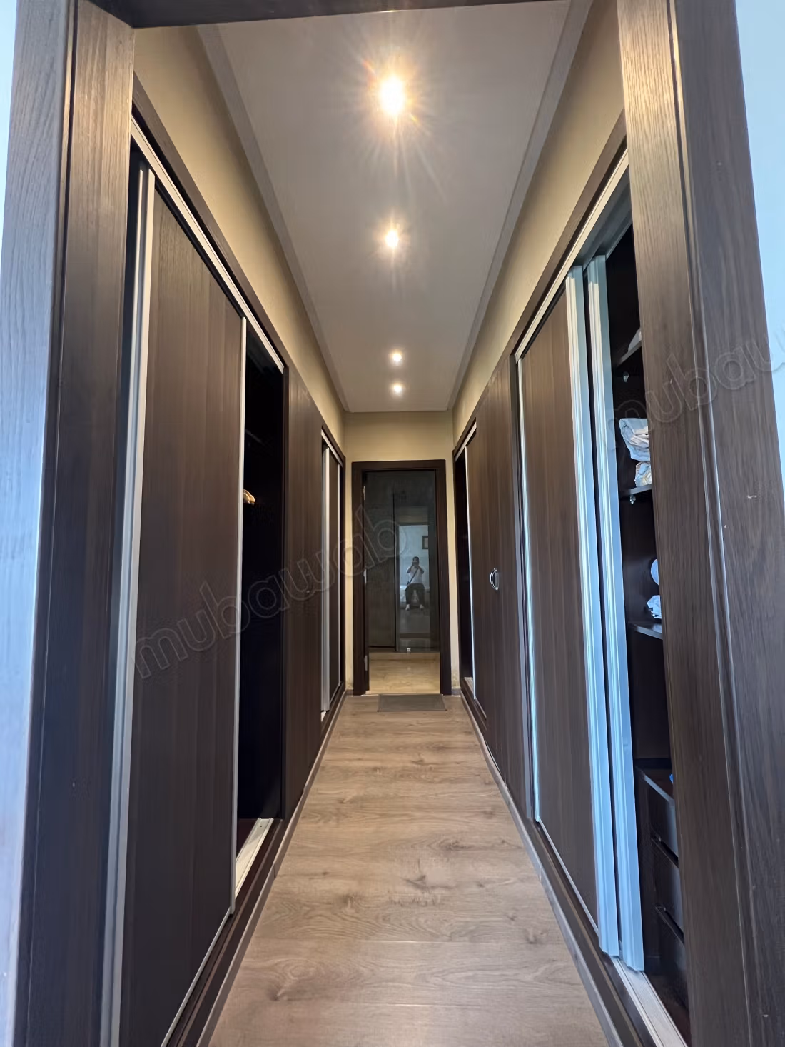 Apartamento lujoso de 3 habitaciones sin vistas