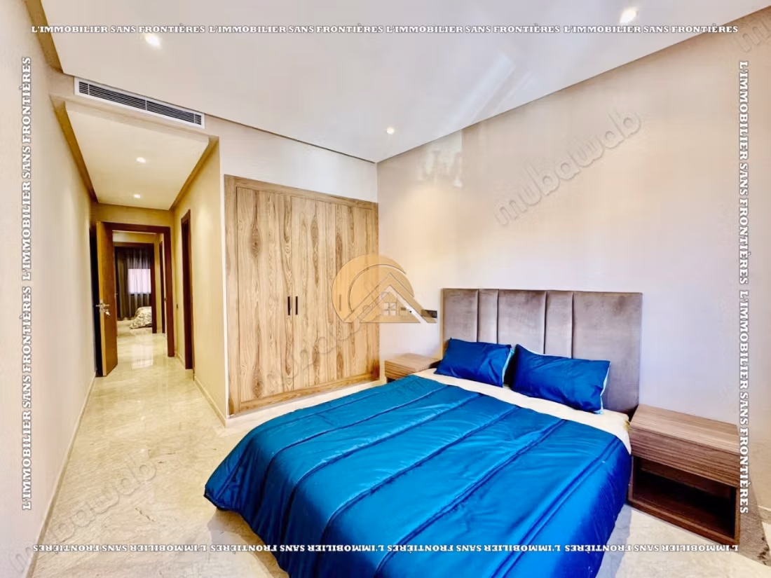 Appartement meublé de 113 m² à Camp El Ghoul – Suite, chambre, terrasse et cuisine équipée