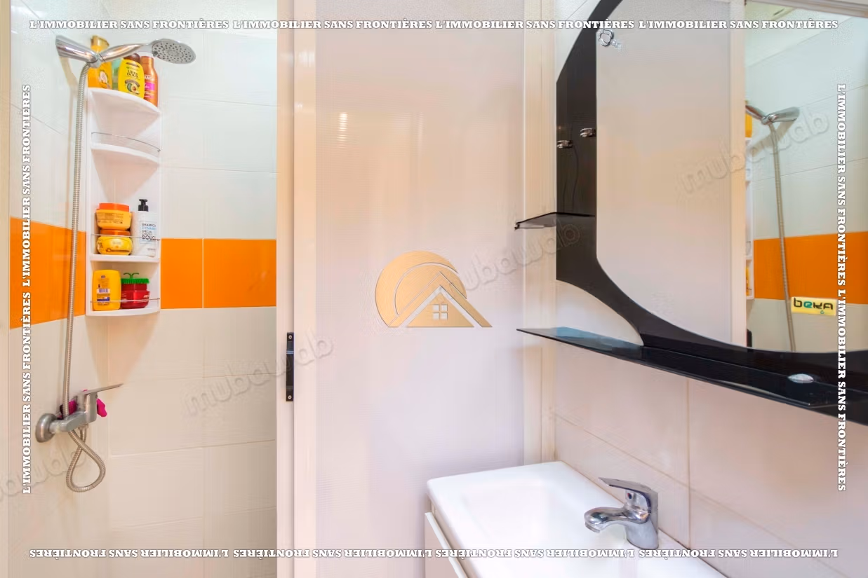 Appartement meublé de 90 m² à Hay Mabrouka – Grande terrasse, 2 chambres et jardin collectif