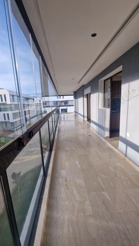 3 lege kamers bij de parel van Bentriaa Mimoza