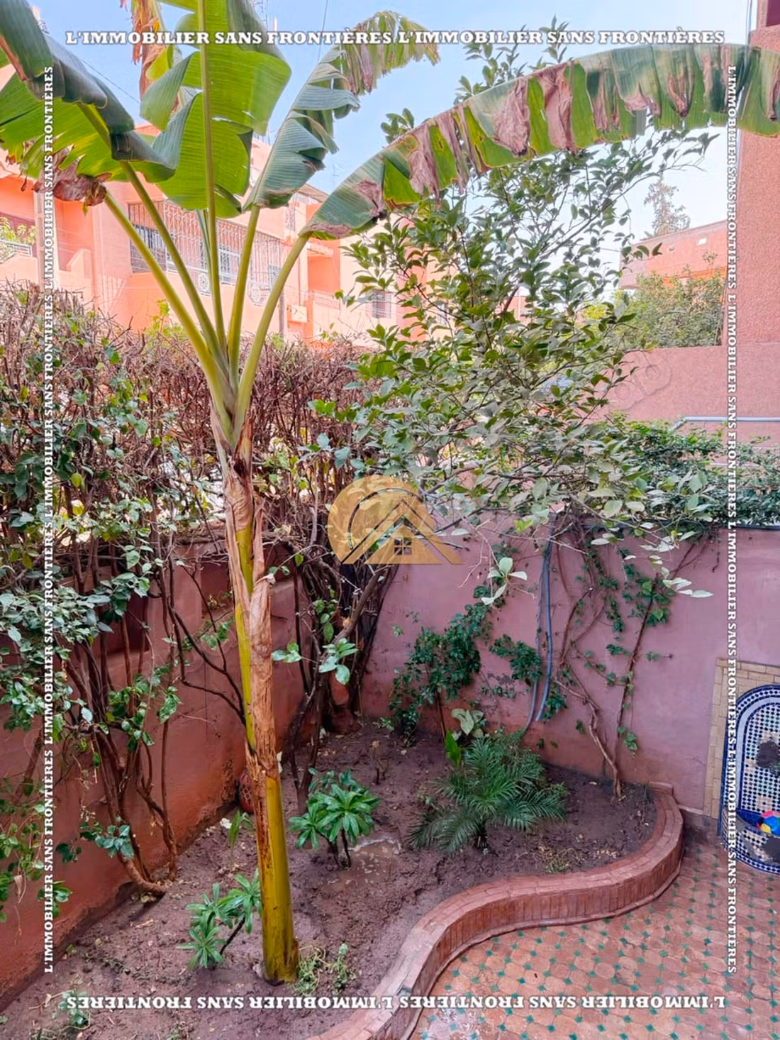 Piano terra di villa arredato di 120 m² ad Assif – 3 camere, giardino e recenti ristrutturazioni