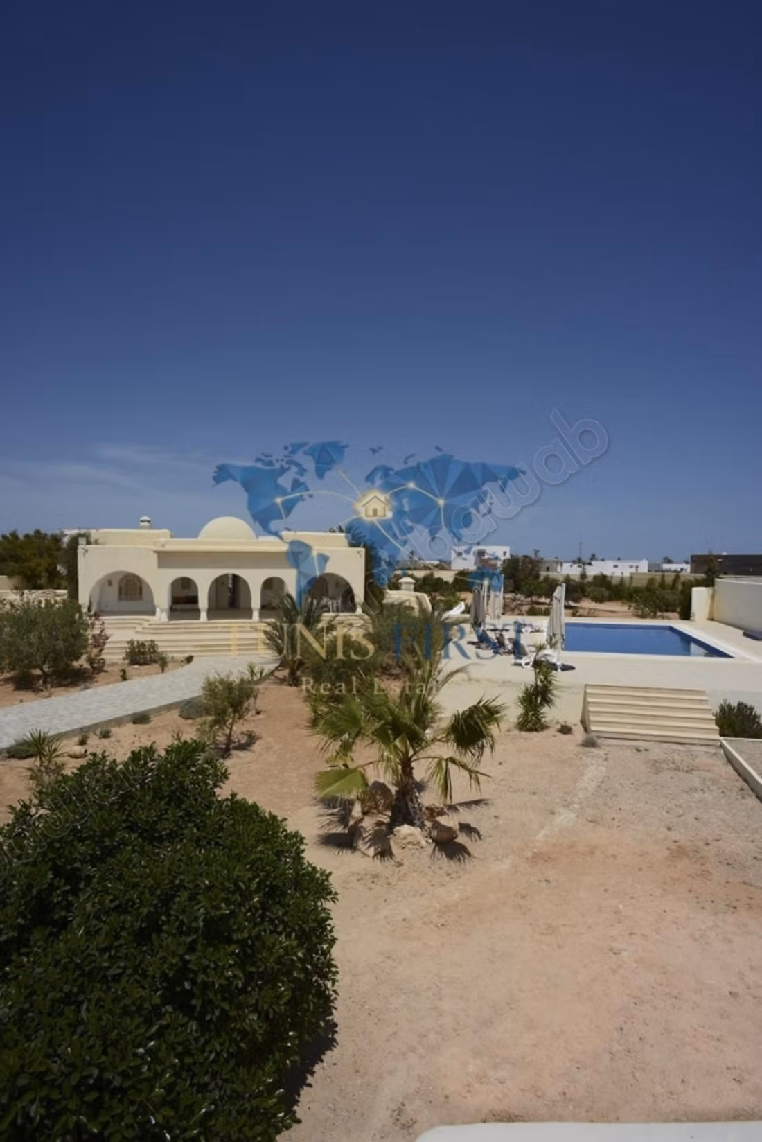 À vendre Deux villas indépendantes pieds dans l’ea