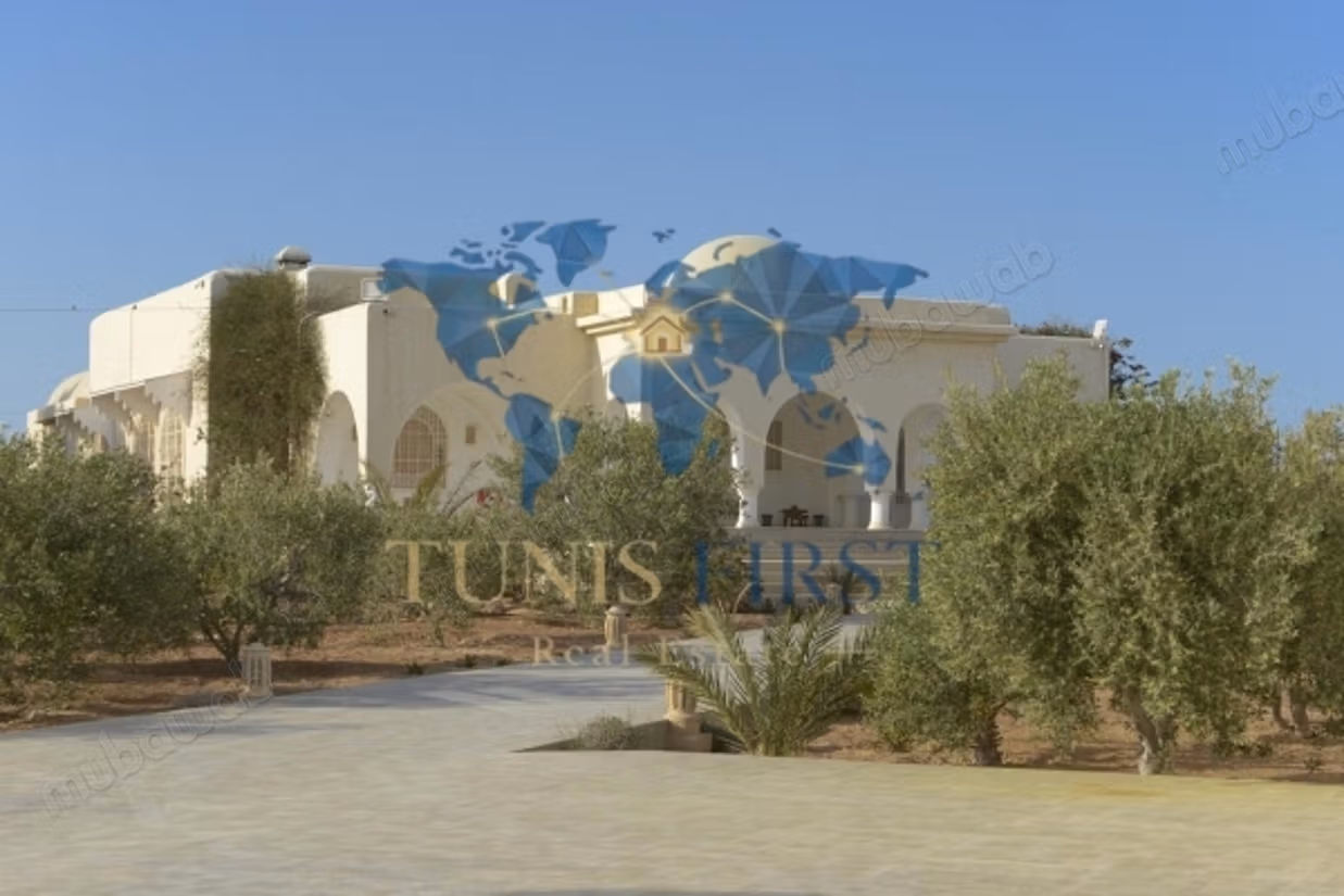 À vendre Deux villas indépendantes pieds dans l’ea