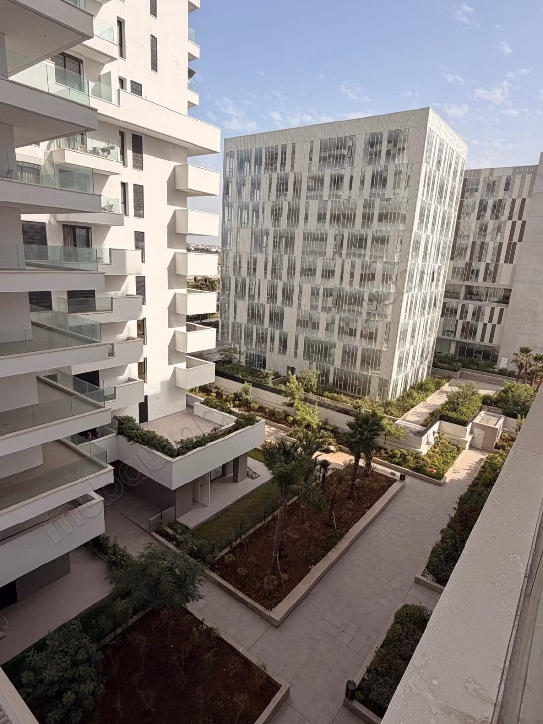 Modern Studio 60m² furnished 
Terrace at CFC