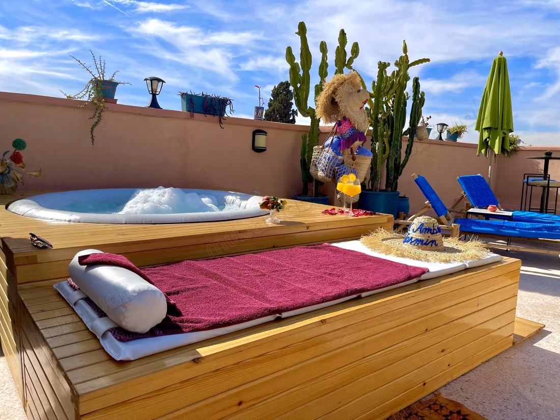 Sale of a titled guesthouse riad in Bab Doukkala