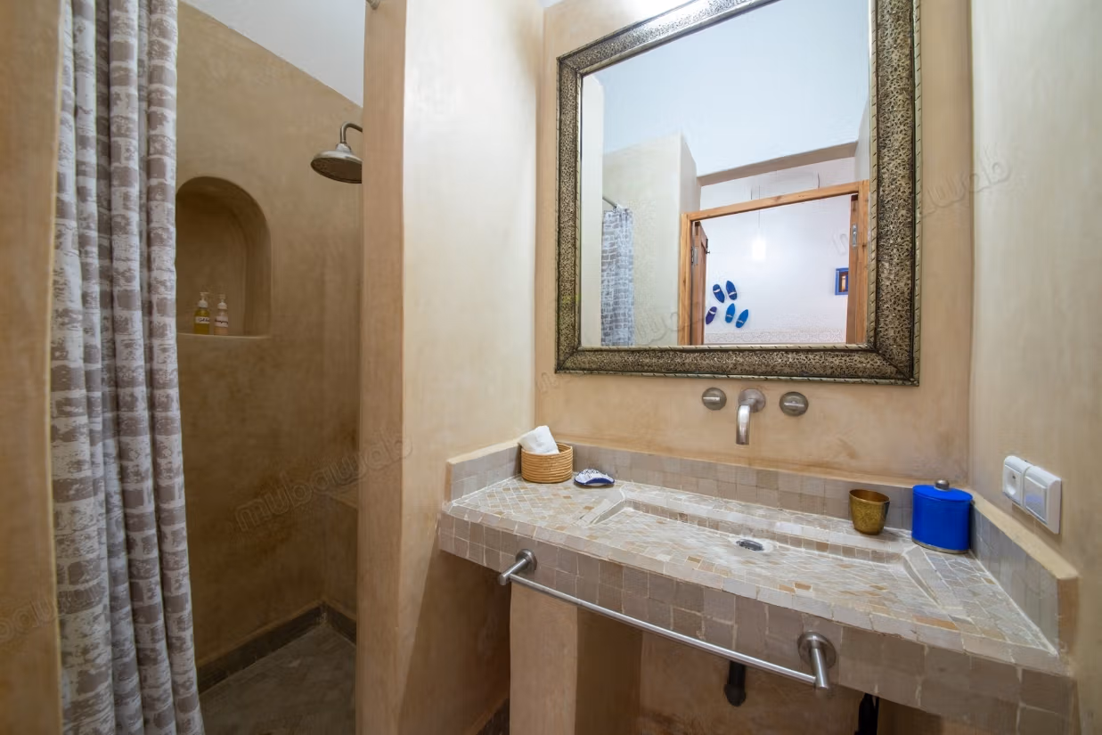 Sale of a titled guesthouse riad in Bab Doukkala