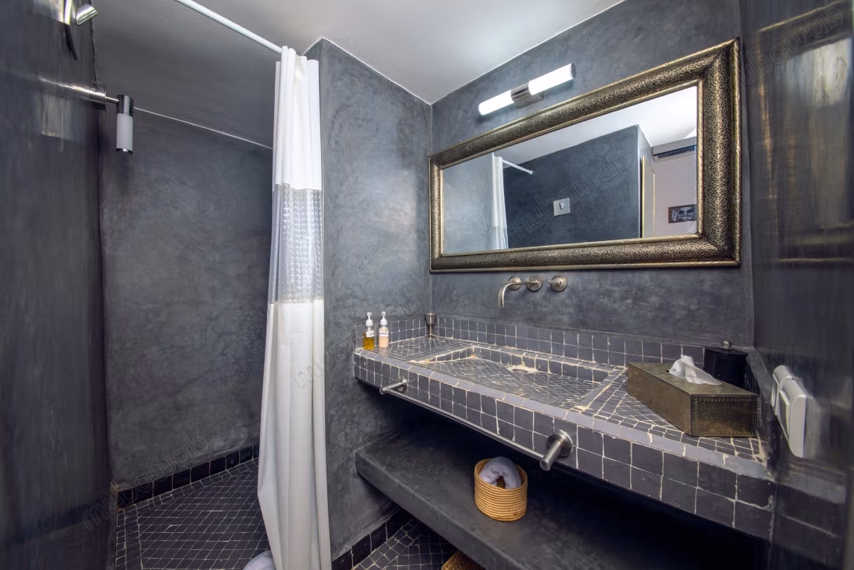 Sale of a titled guesthouse riad in Bab Doukkala
