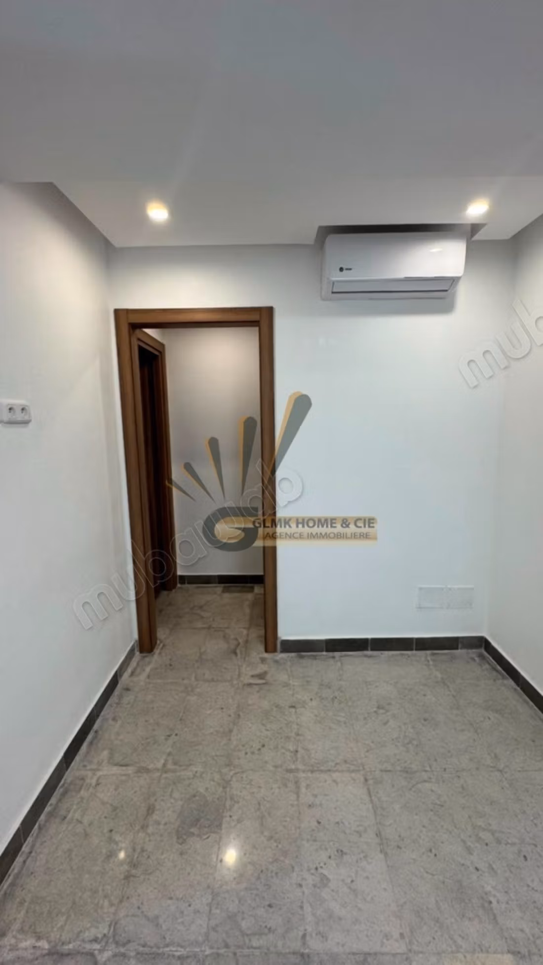 For Rent Office at Lake 2