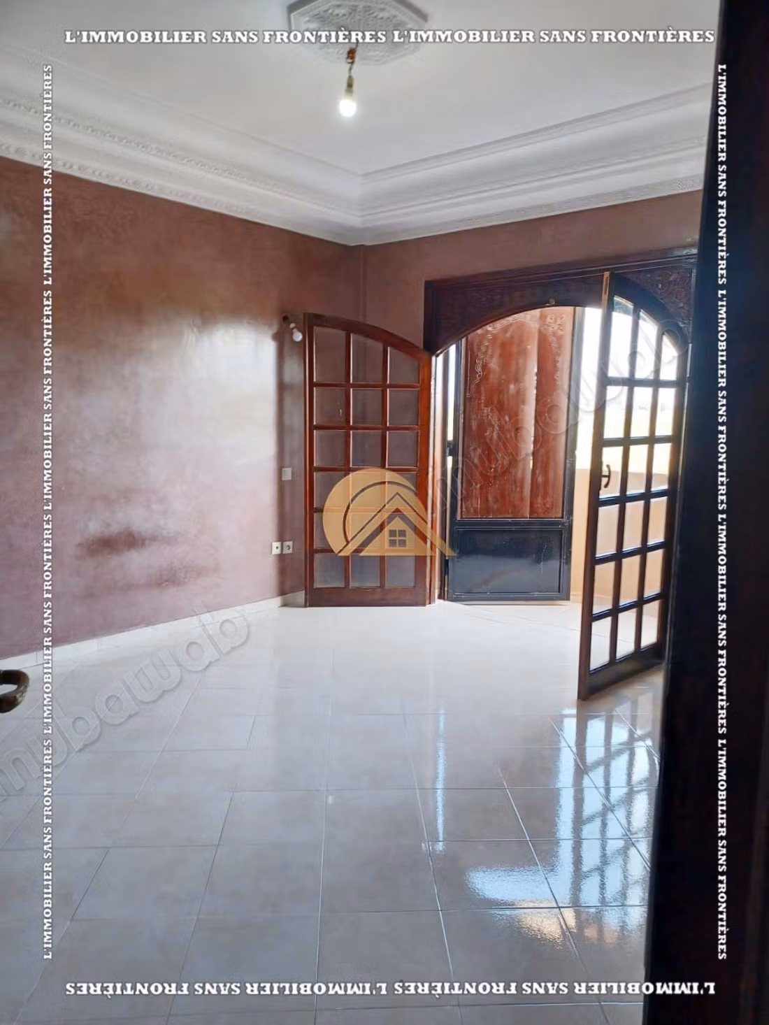 Villa vide de 176 m² à Afaq 1, Route d’Agadir – 3 chambres, 2 jardins et résidence sécurisée