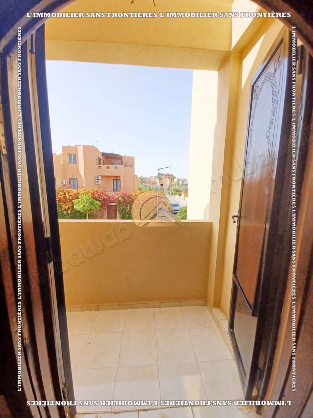 Villa vide de 176 m² à Afaq 1, Route d’Agadir – 3 chambres, 2 jardins et résidence sécurisée