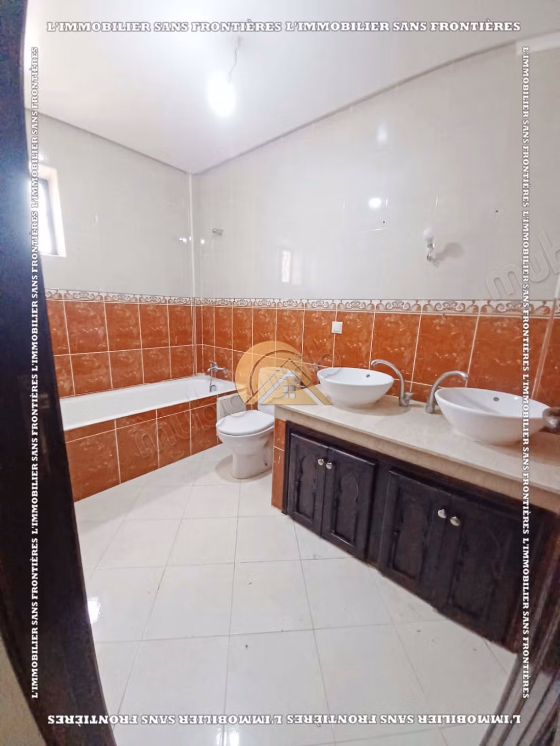 Villa vide de 176 m² à Afaq 1, Route d’Agadir – 3 chambres, 2 jardins et résidence sécurisée