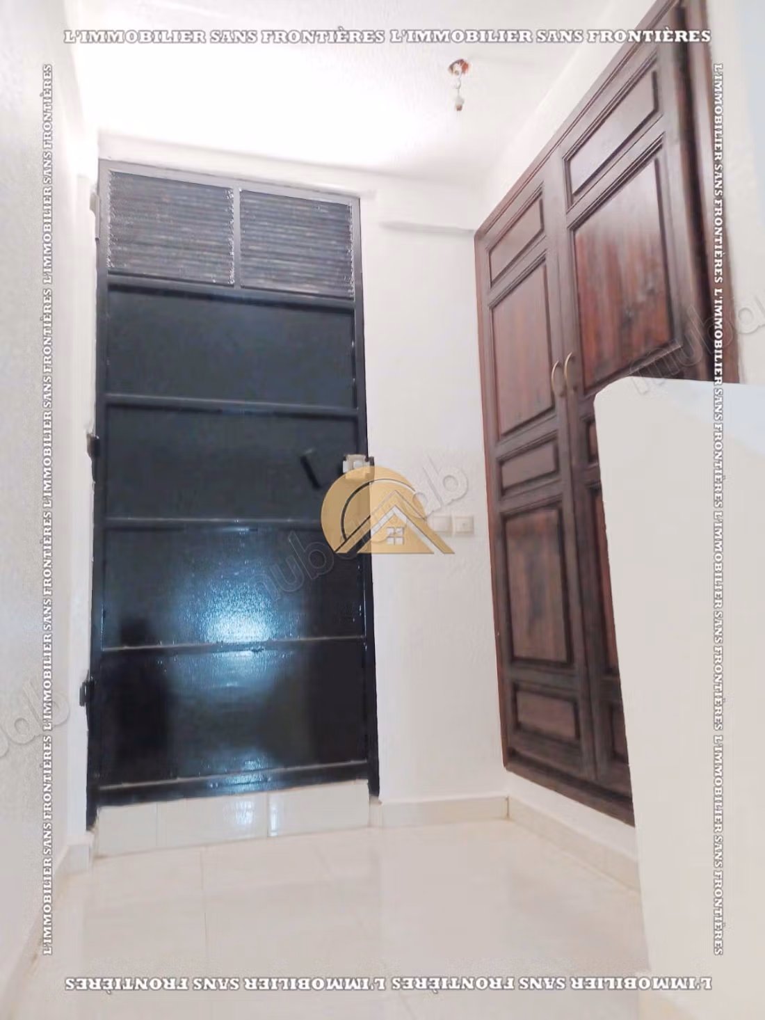 Villa vide de 176 m² à Afaq 1, Route d’Agadir – 3 chambres, 2 jardins et résidence sécurisée
