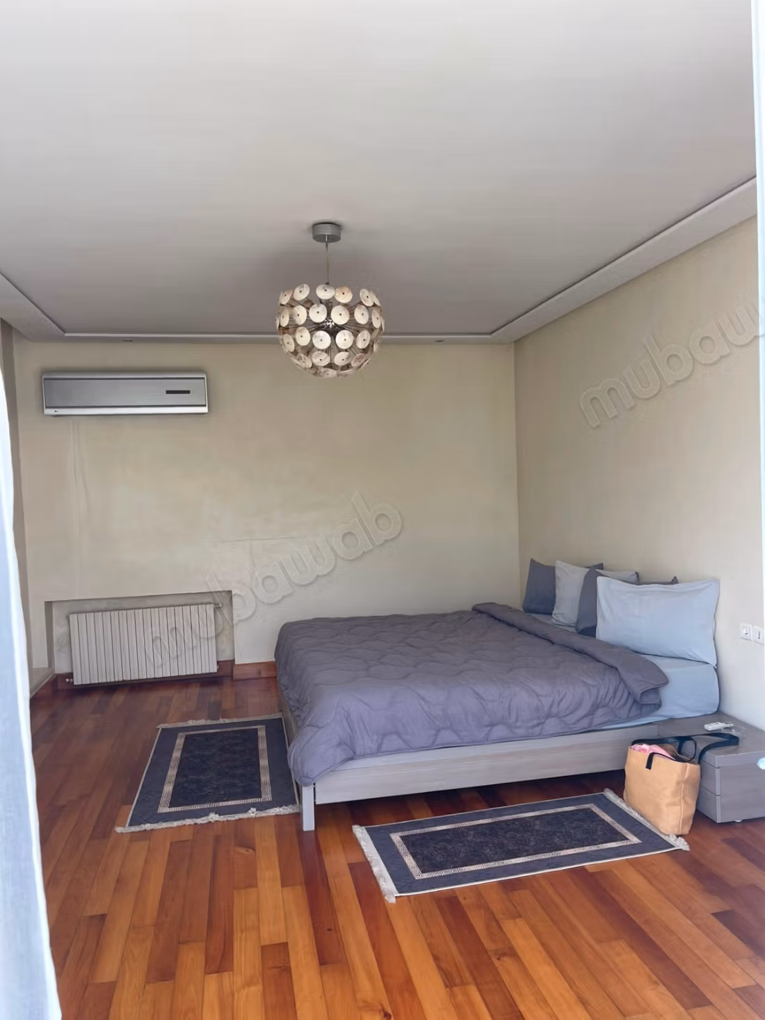 Magnifique villa à louer pour vos vacances à Ain Diab.
Surface de 900 m².
Cheminée, piscine