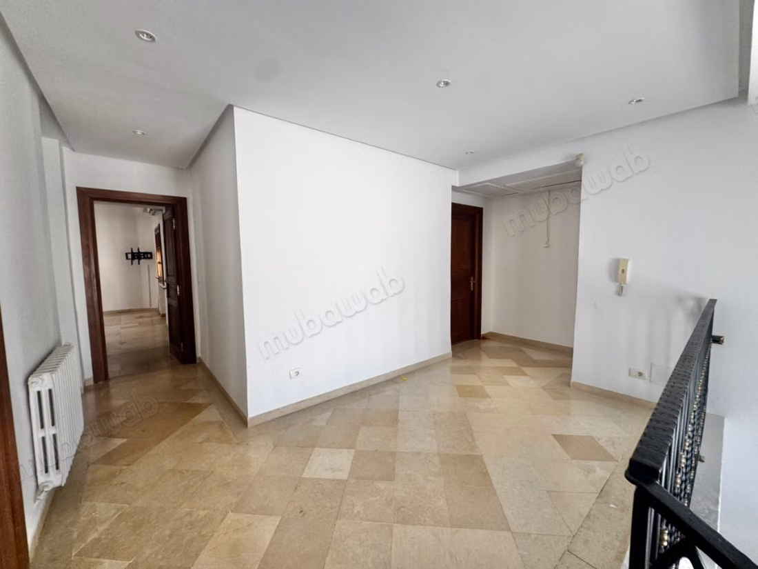 Villa S4 with pool and garden in Gammarth