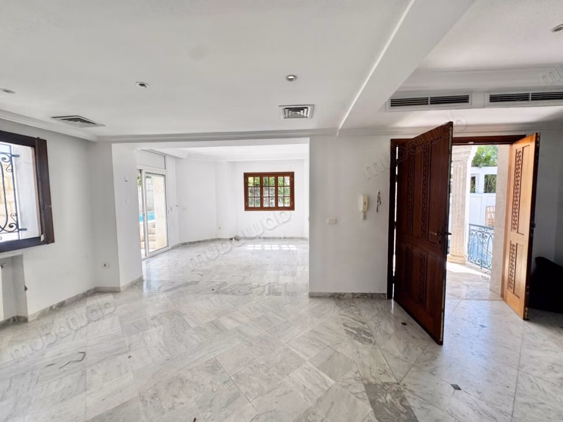 Villa S4 with pool and garden in Gammarth