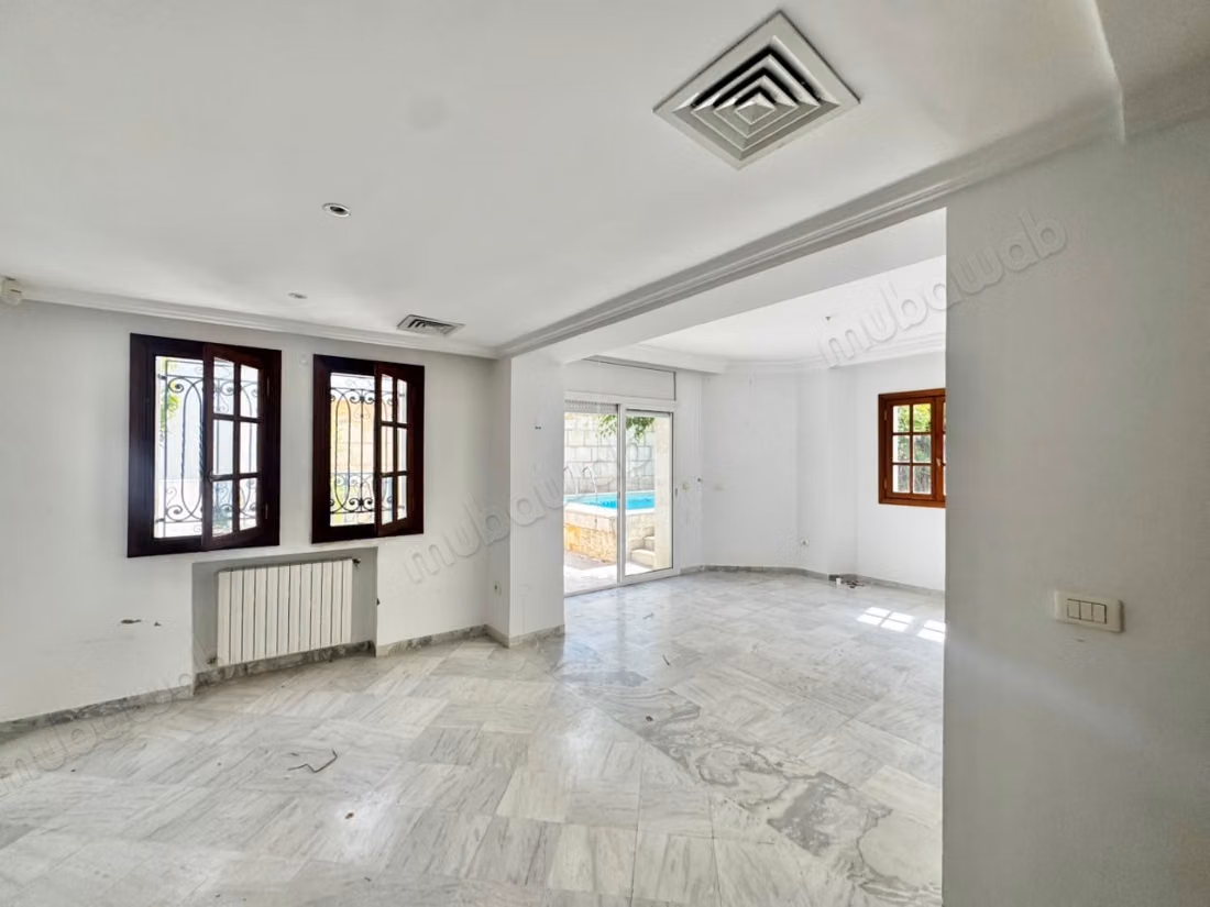 Villa S4 with pool and garden in Gammarth
