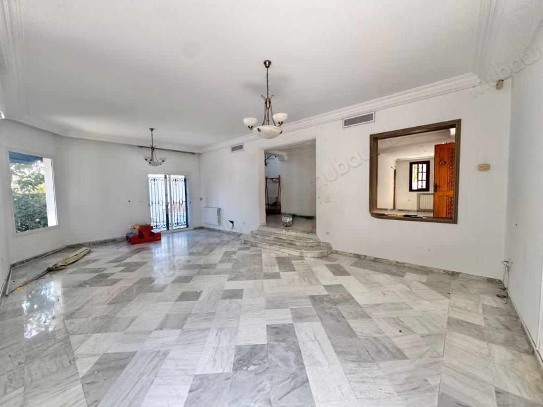 Villa S4 with pool and garden in Gammarth