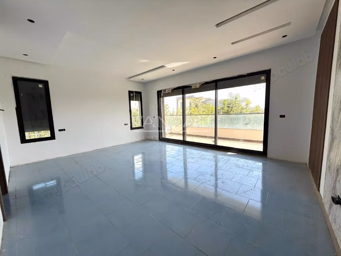 Villa à vendre sur Bouskoura Ville Verte 1 300 m²